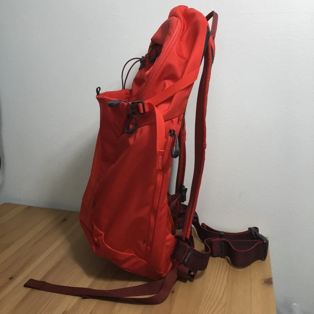 Gregory Kiro 24 Backpack Large Red Travel H2O Hiking Outdoors Pockets